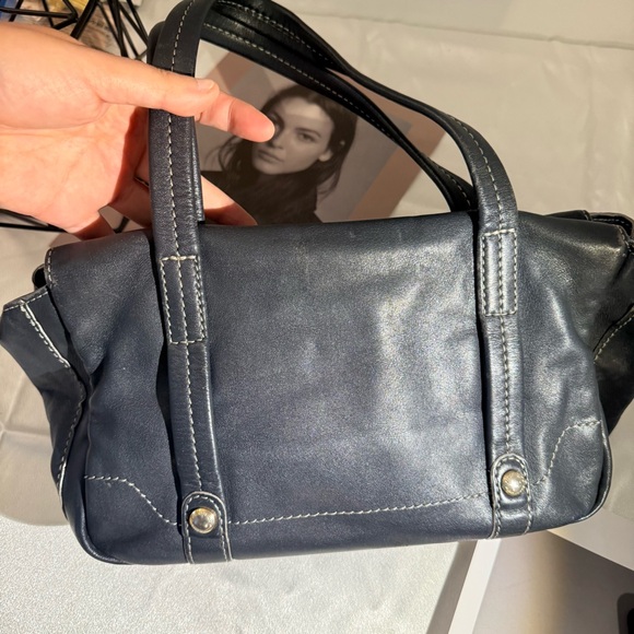 Authentic Burberry Vintage Navy Blue Leather Boston Bag - Classic Check Interior - Picture 4 of 11